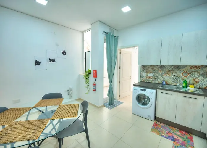 Modern 1br Stylish Maisonette With Yard - Bugibba Promenade * St. Paul's Bay