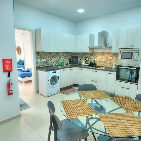 Modern 1br Stylish Maisonette With Yard - Bugibba Promenade Lägenhet St. Paul's Bay