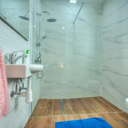 Lägenhet Modern 1br Stylish Maisonette With Yard - Bugibba Promenade St. Paul's Bay